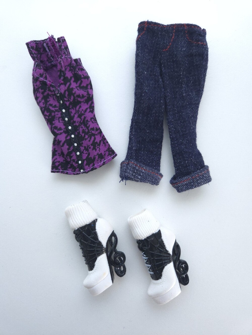 Monster High Operetta Replacement Clothes and Shoes